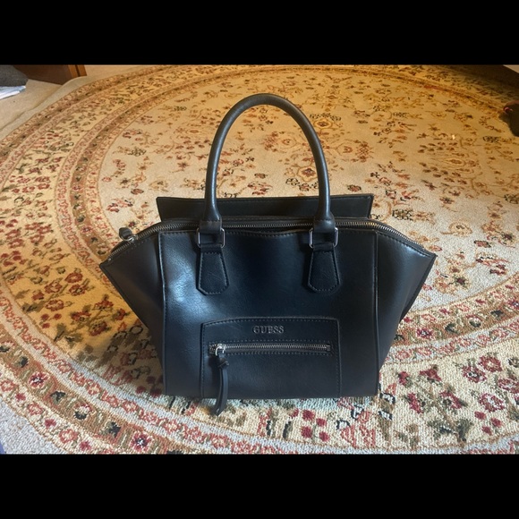 ❗️FREE w/ $50 purchase ❗️GUESS Women's Mill Creek Satchel - Picture 2 of 12